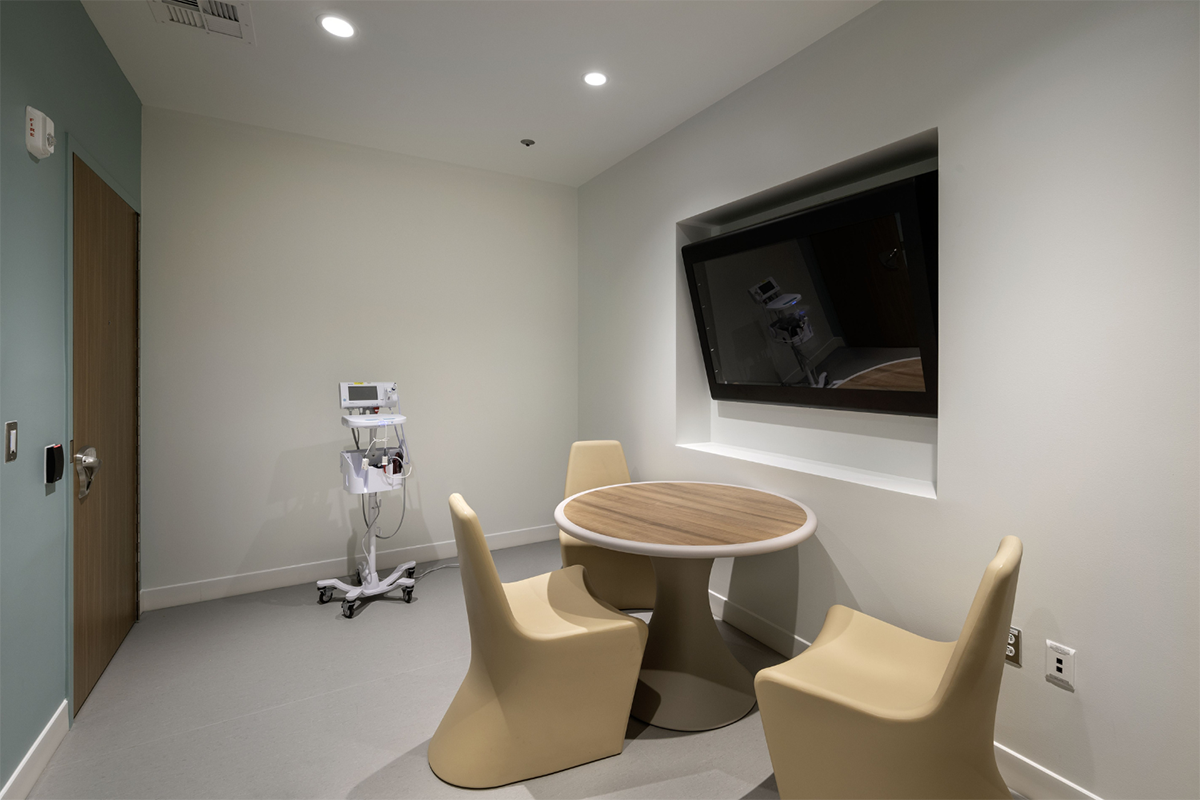 Stance Healthcare stance flo dining chair and table